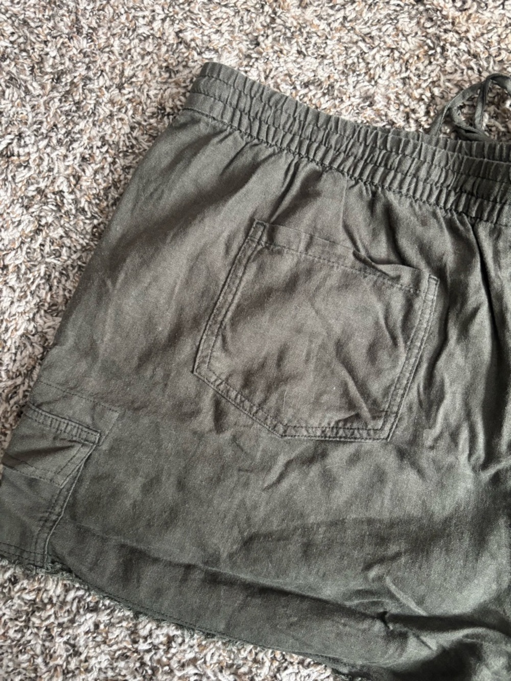 a.n.a Relaxed Drawstring Shorts in Olive - Picture 7 of 7